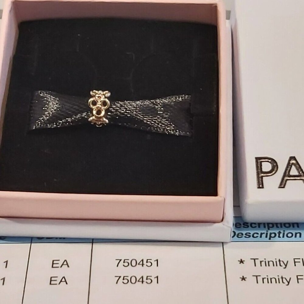 Authentic Pandora *RETIRED*  14K Gold Trinity Spacer 750451